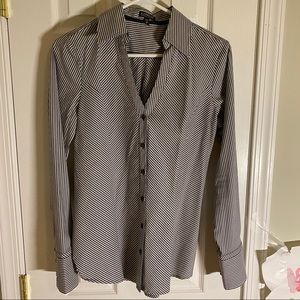 Express Essential Stretch - Medium - NWOT